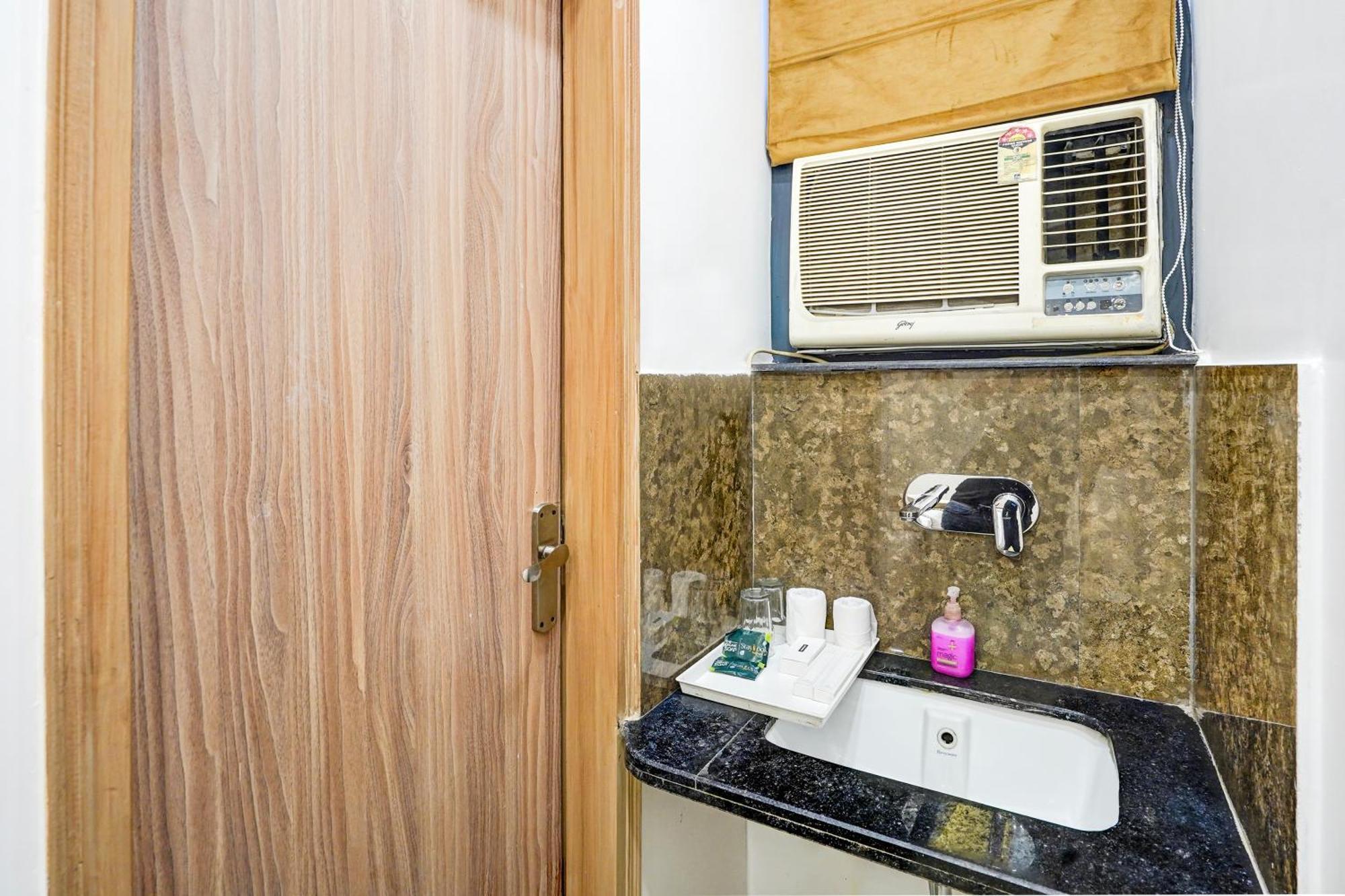 Hotel Jai Balaji, Paharganj, New Delhi Railway Station Luaran gambar