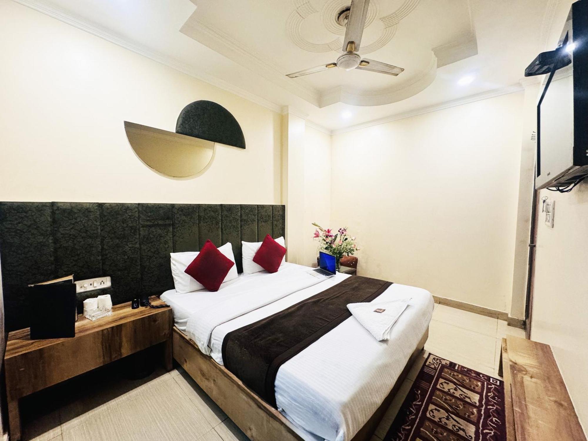Hotel Jai Balaji, Paharganj, New Delhi Railway Station Luaran gambar